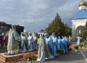 В день празднования иконы Божией Матери «Троеручица» Архиепископ Савва совершил праздничное богослужение у часовни в г. Григориополь